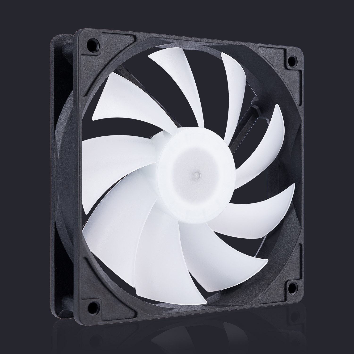 W50 最高支援 9 顆風扇並預載四顆 VORTEX VX120 ARGB PWM 風扇